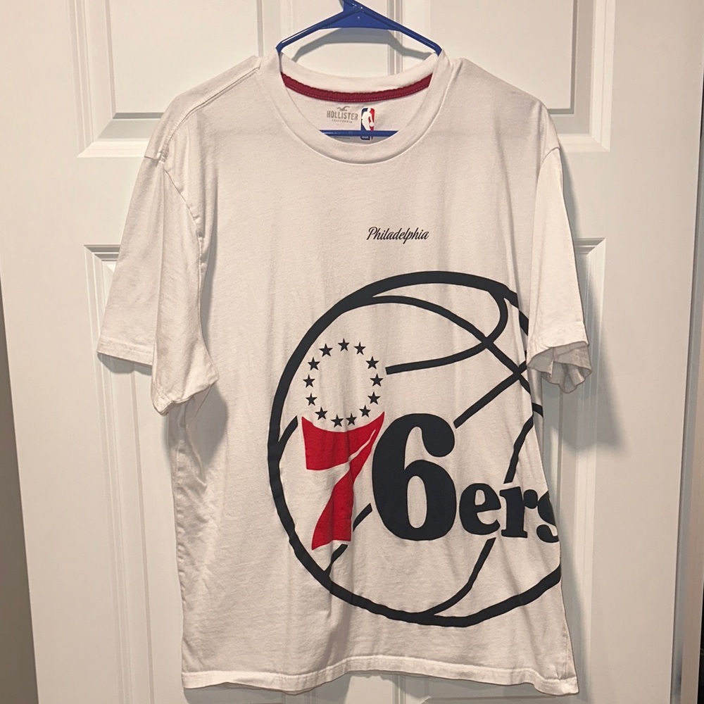 Hollister White Graphic Tee